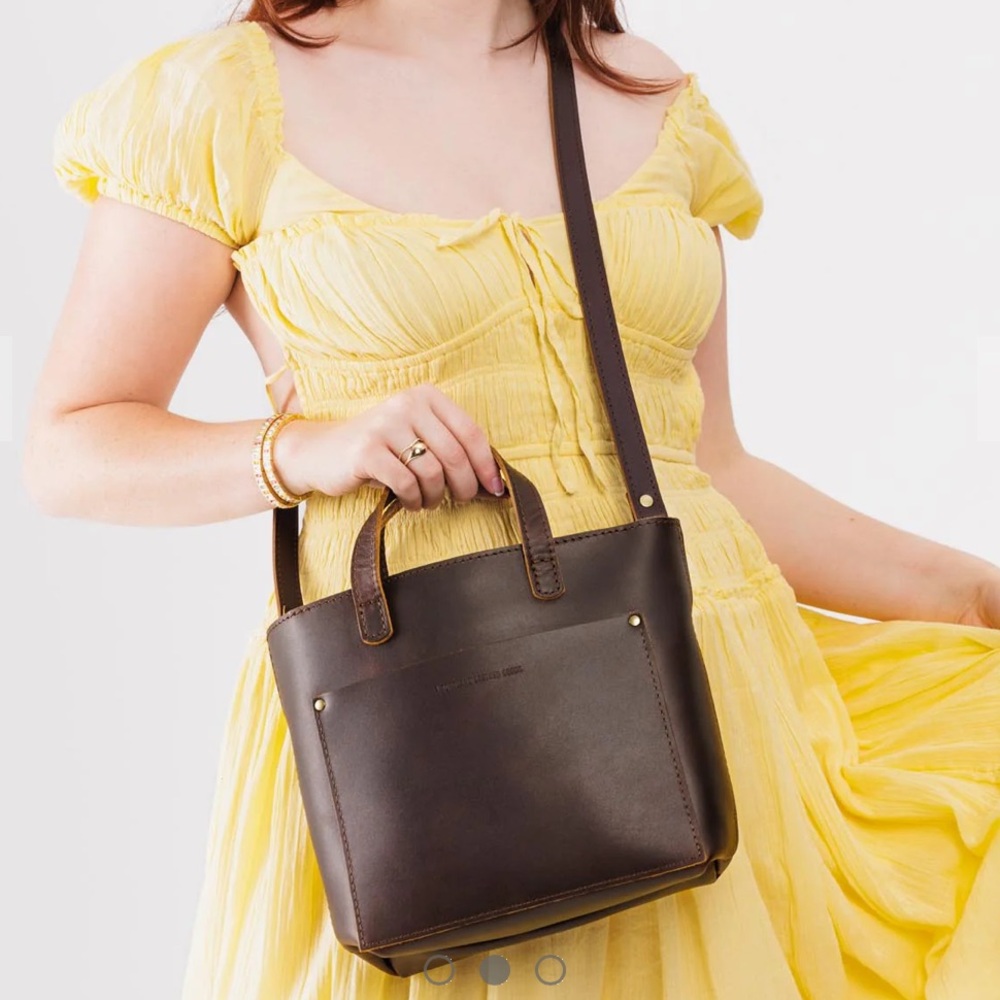 PORTLAND LEATHER COMPANY MEDIUM CROSSBODY TOTE GRIZZLY - Picture 3 of 13